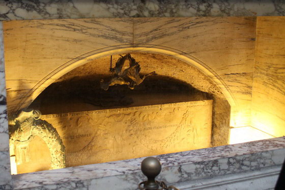 Римский Пантеон. Гробница Рафаэля