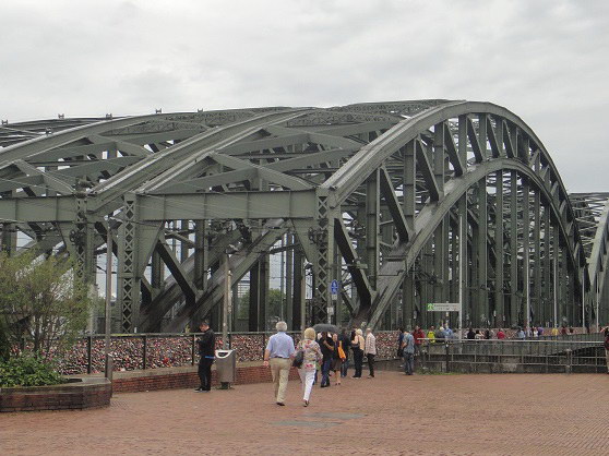 Мост через реку Рейн