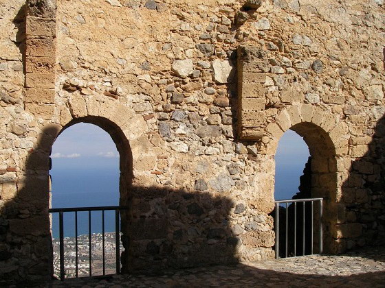 Замок Святого Иллариона
