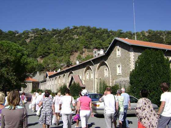 Горы Троодос, Кипр, монастырь