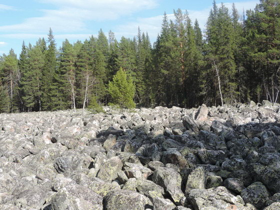 Каменная река